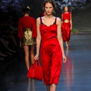 dolce gabbana red lace dress